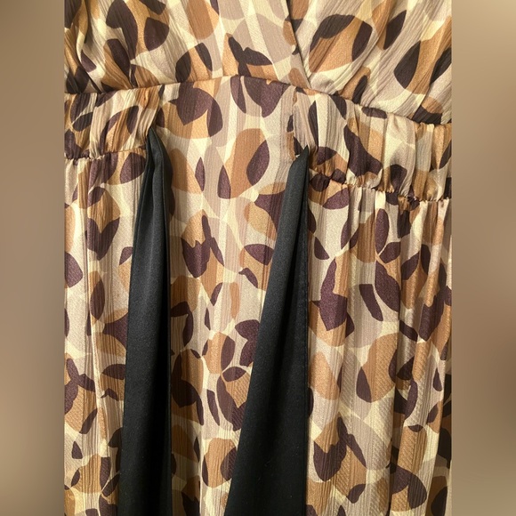 BCBG MAXAZRIA Silk Cocktail Dress animal-like print 🐆 Size 8, (like new!) NYE🥂 - Picture 6 of 16